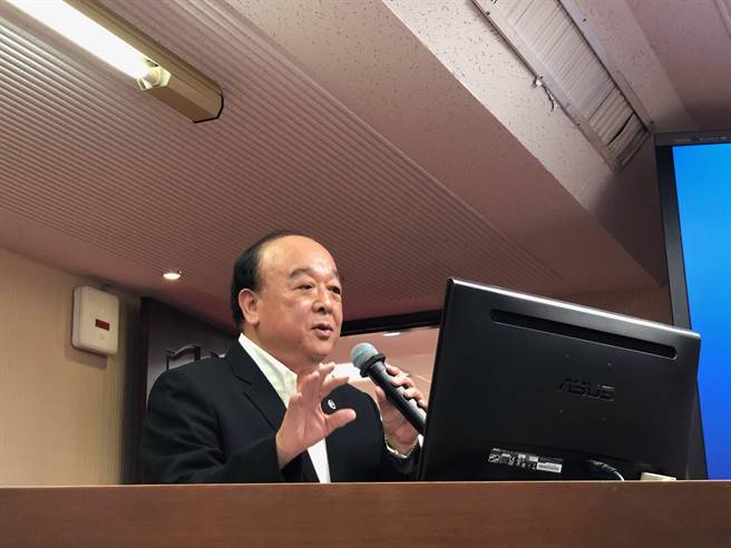 吴斯怀质询画面(吴斯怀办公室提供)