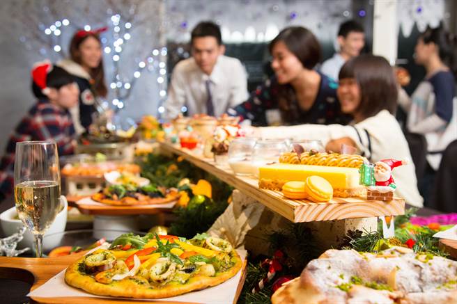 晶华推使用三倍券支付可享义飨食堂平日买一送一。（晶华提供）