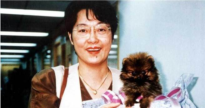 彭婉如一生致力提升妇女平权，并且担任过多个妇女单位职务，却在年仅47岁时，被发现全身赤裸惨死陈尸在高雄鸟松的一处工厂果园里。（图／报系资料照）