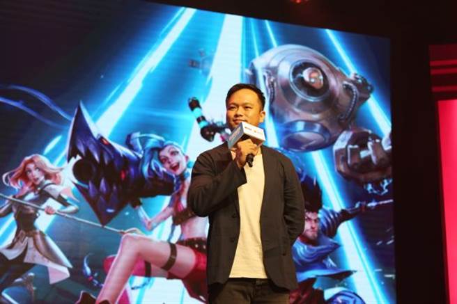Riot Games東南亞總經理Justin Hulog 親臨發表會，帶來遊戲的特色介紹(圖/台灣大哥大提供)