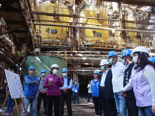 云林县长张丽善（左三）针对「再造歷史现场计画」4案，向中央争取17.5亿元。（张朝欣摄）