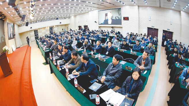 云对话南京现场。