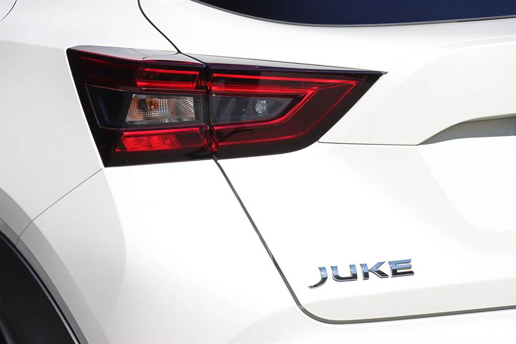 「怪美的」潮流休旅咖，2021 Nissan Juke 1.0 TURBO 駕趣享樂版
