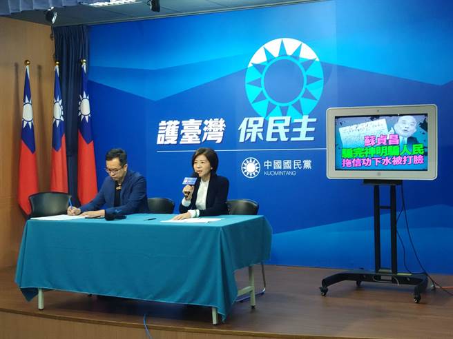 黄子哲、王育敏上午开记者会。（黄福其摄）