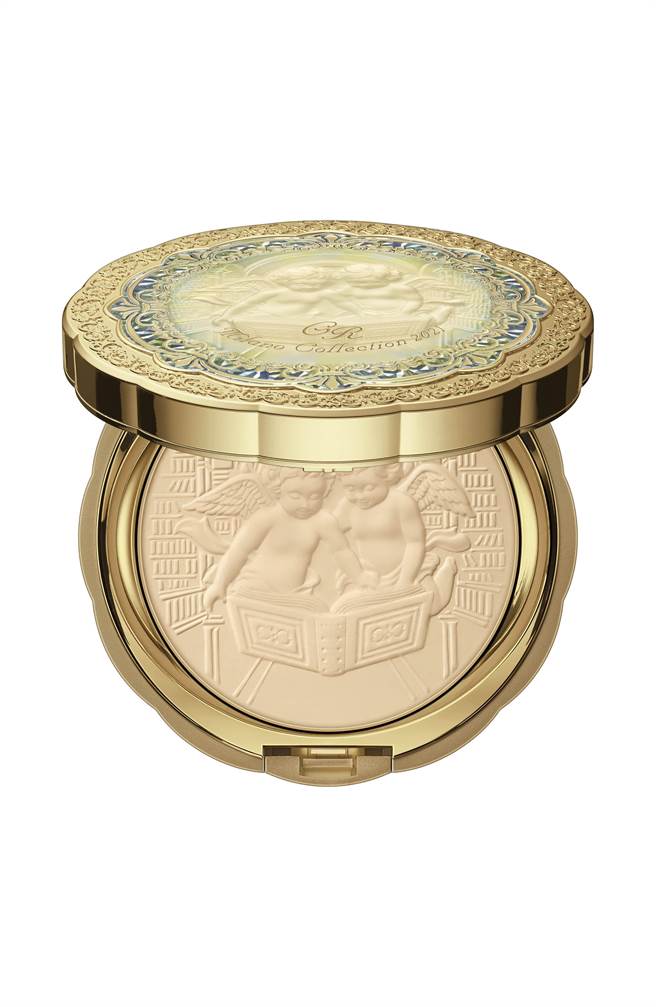 佳丽宝米兰绝色蜜粉饼2021 GR，30g，4500元，百货通路限定。（佳丽宝提供）