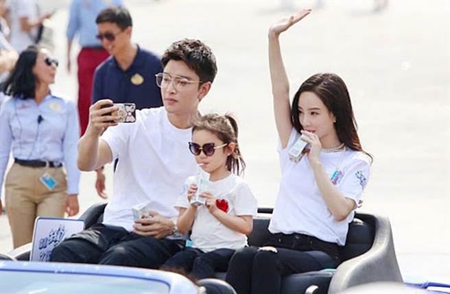 李小璐和贾乃亮去年离婚。（图／翻摄自微博）