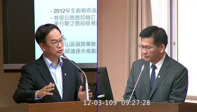 李昆泽ＶＳ林佳龙。（潘千诗翻摄）