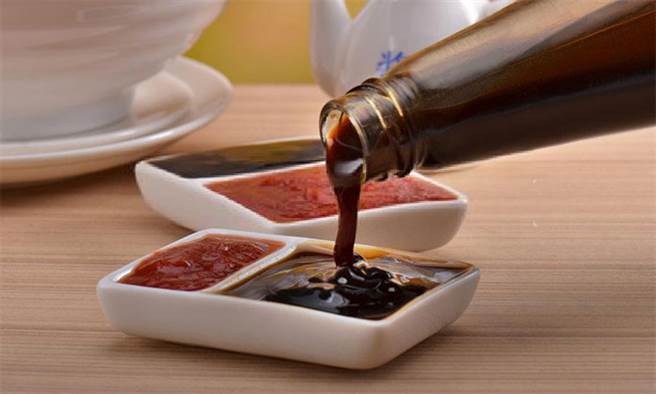 民眾激推全联一款蚝油。此为示意图。（示意图／shutterstock）