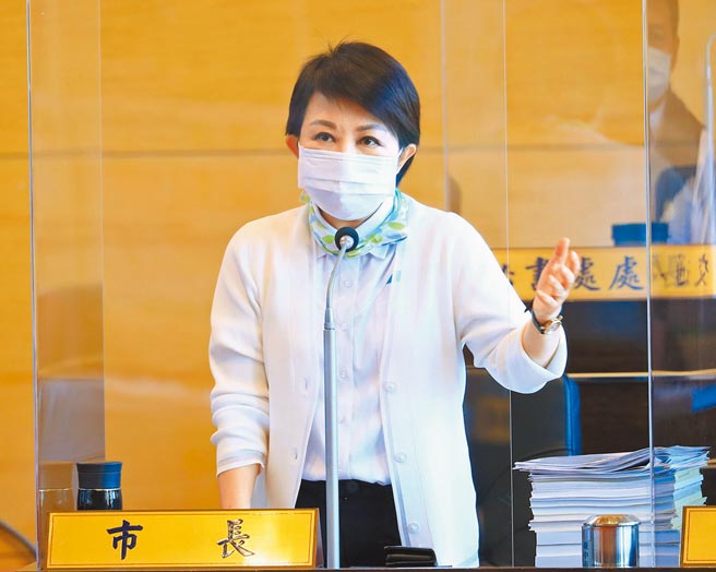 台中市长卢秀燕说，市府已通知北捷局希望最近就到市议会列席说明，让市民及市议员更了解。（陈世宗摄）