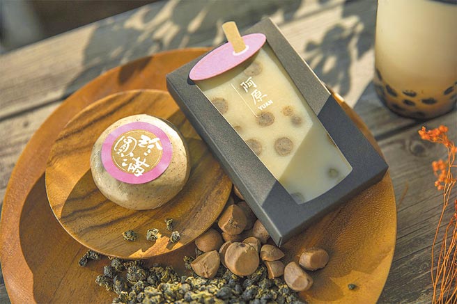 全球疯狂台湾国宝 变身圣诞好礼珍圆满