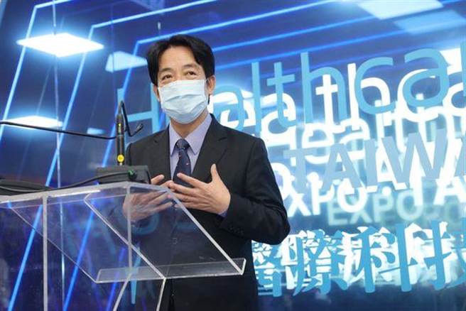 賴清德：現在、未來年輕人是「三明治世代」，要照顧小的，也要照顧老的。摘自賴清德臉書