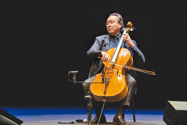 大提琴家马友友日前接受外媒访问表示，世界上最珍贵的事，无法用价钱定义。图为上个月他来台演出画面。（牛耳艺术提供）