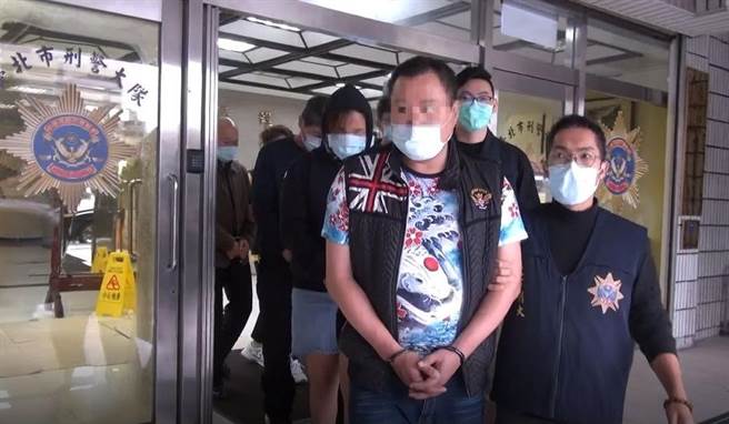 警方逮捕余姓、蔡姓两名毒贩。（警方提供）