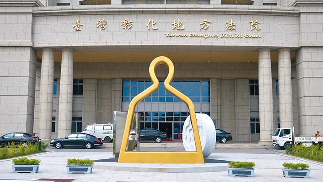 彰化县一家古早味麵店，开店3年多来黄姓老板与邻居范男交恶，双方互相辱骂，数度闹上法院。（本报资料照片）