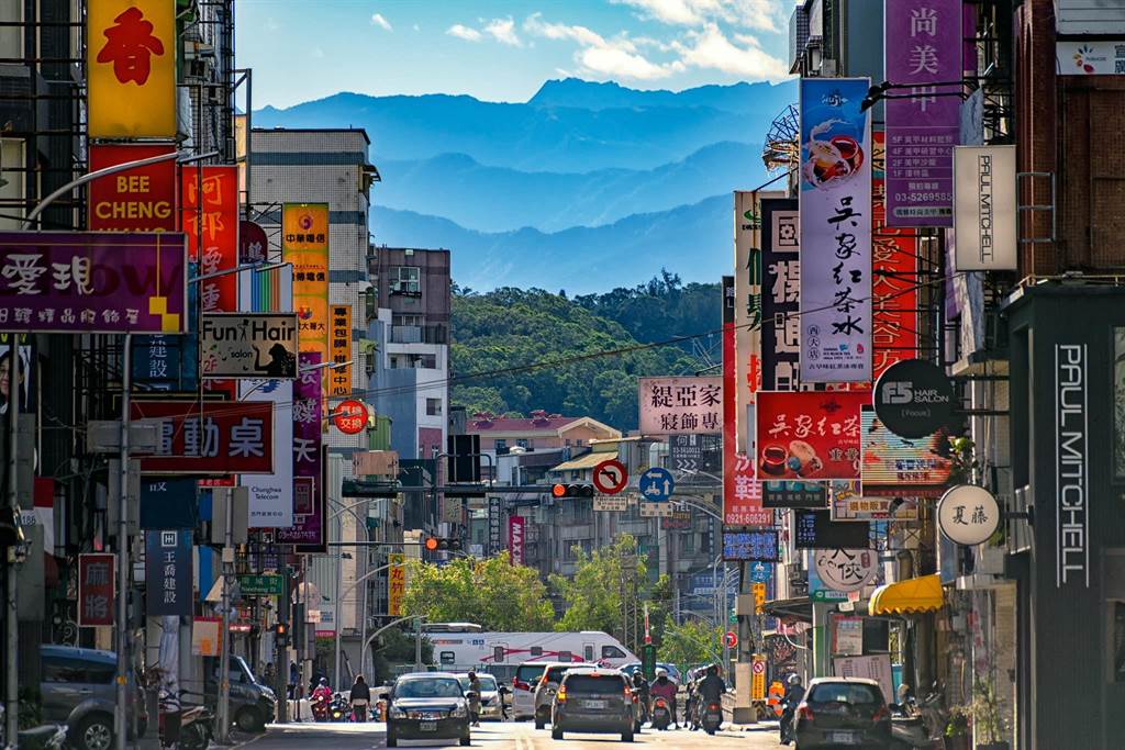 新竹街景現潑墨山水 網讚:美如仙境 寶島 中時