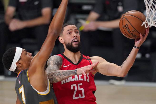 不知道听到自己老爸拒绝让他加盟七六人的爆料，小瑞弗斯应该作何感想。(美联社)