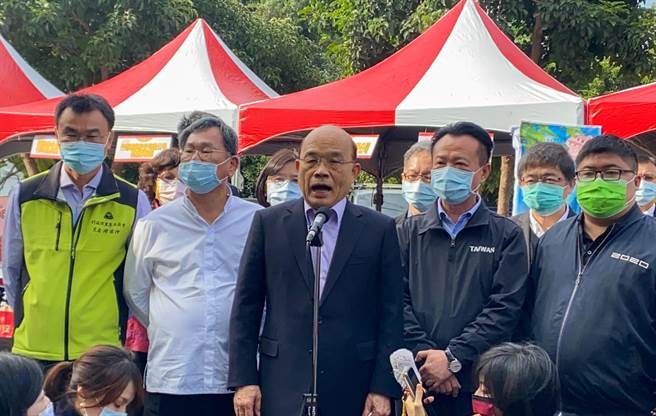行政院长苏贞昌6日南下嘉县肉品市场视察。（张亦惠摄）