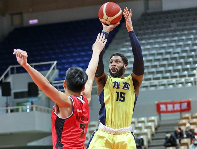 九太新洋将布兰登来台处女秀表现就很优异。(中华篮协提供)