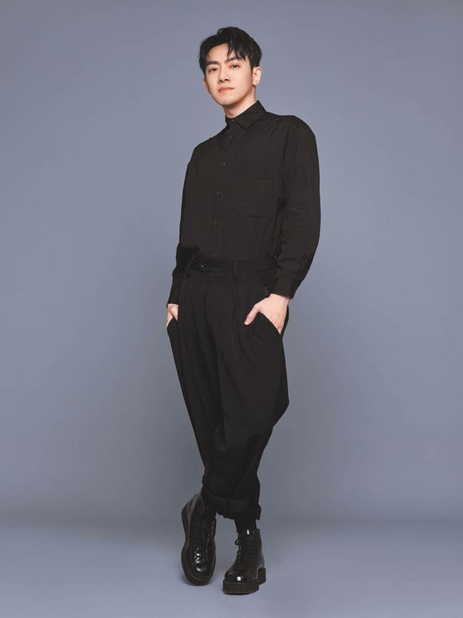 李友廷明年1月将在北中南开唱。      （华研国际提供）