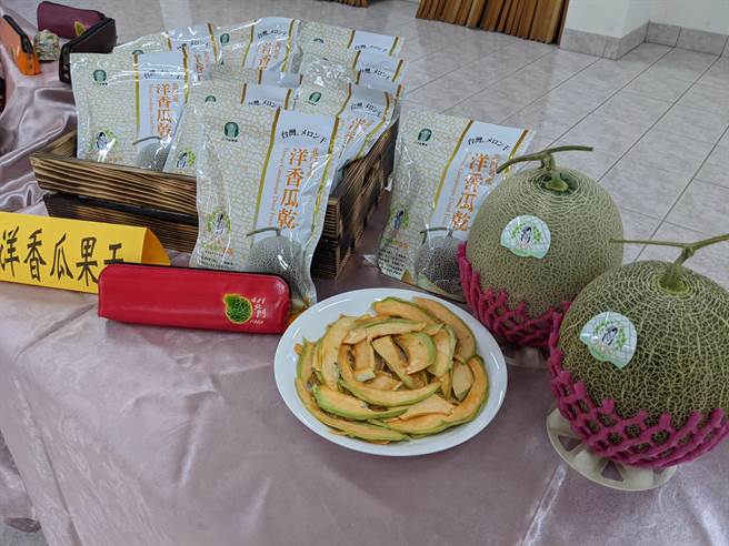 台南市北門區農會12日將跟舉辦洋香瓜產業活動，有洋香瓜評鑑及農漁市集活動等。（莊曜聰攝）