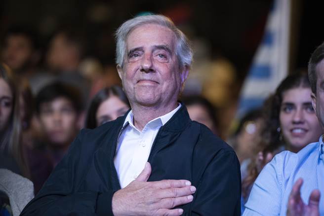 乌拉圭前总统瓦兹盖斯（Tabare Vazquez）今天不敌肺癌逝世，享寿80岁。(图/美联社)