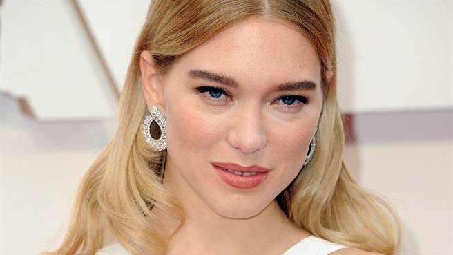 蕾雅瑟杜(Léa Seydoux)近日登上时尚杂志封面，化身性感女神玛丽莲梦露（图／达志影像）