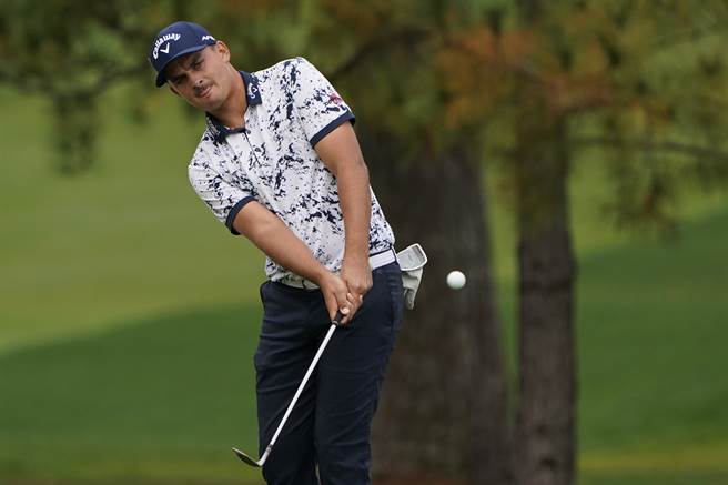 南非高球好手博泽登霍特继上周登喜路锦标赛之后，又在南非公开赛封王，连续两周夺冠，成为2007年之后第一位在欧巡赛「背靠背」夺冠的球员。(美联社资料照)