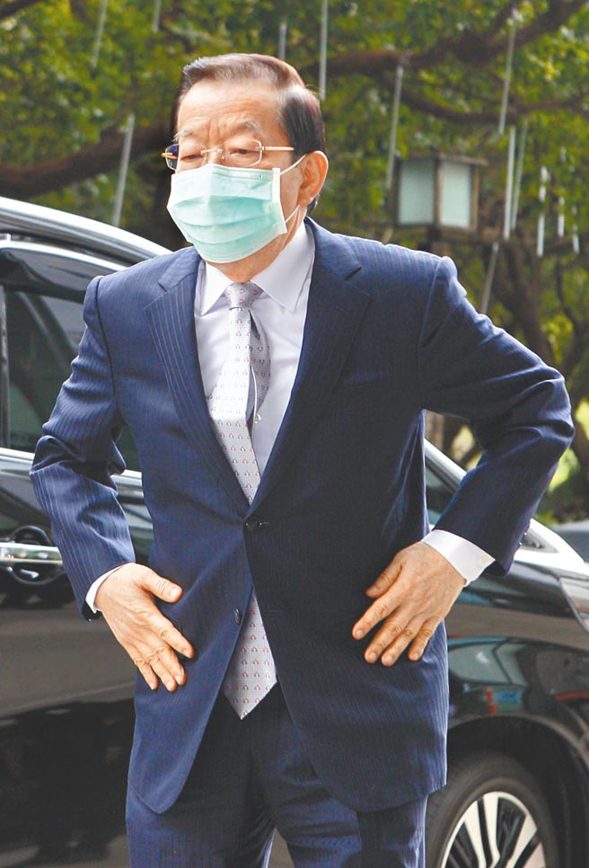 谢长廷表示，是否开放核食要参考美欧加的作法，而非中国或反日国家的做法。（张铠乙摄）