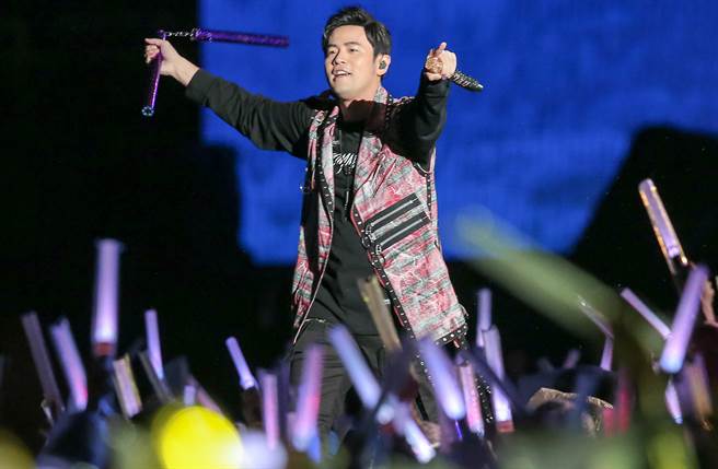 周杰伦被认为是当代名声高度能企及巨星邓丽君的歌手。(中时资料照片)