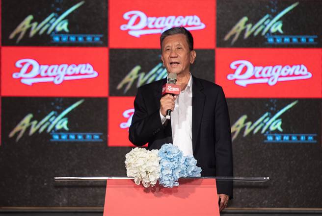 對於擴編選秀感到不滿，味全龍代理領隊任中傑拒絕明年選秀順位抽籤。（資料照／鄭任南攝）