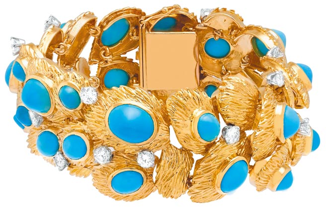 梵克雅宝Heritage典藏系列1962年的Fourrure手鐲，K金、铂金、玫瑰金、绿松石、钻石，195万元。（Van Cleef & Arpels提供）