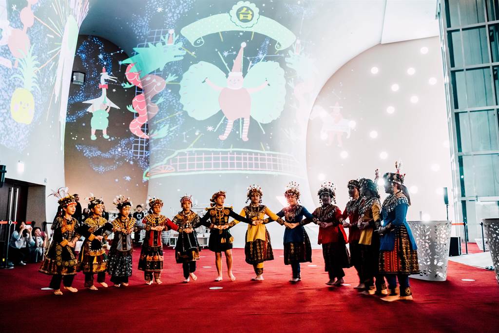 台中國家歌劇院推出的耶誕傳佳音活動。（台中國家歌劇院提供／陳淑芬台中傳真）