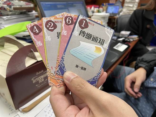 违反新冠肺炎防疫被卫生机关裁罚移送行政执行案件，完成250件、1740万9518元。（张孝义摄）