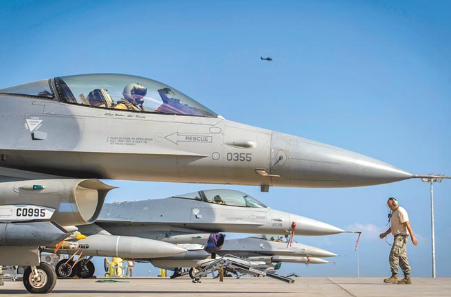 美國今年已多次對台軍售。圖為今年8月下旬售台的F-16戰機機型。（摘自美國空軍官網）