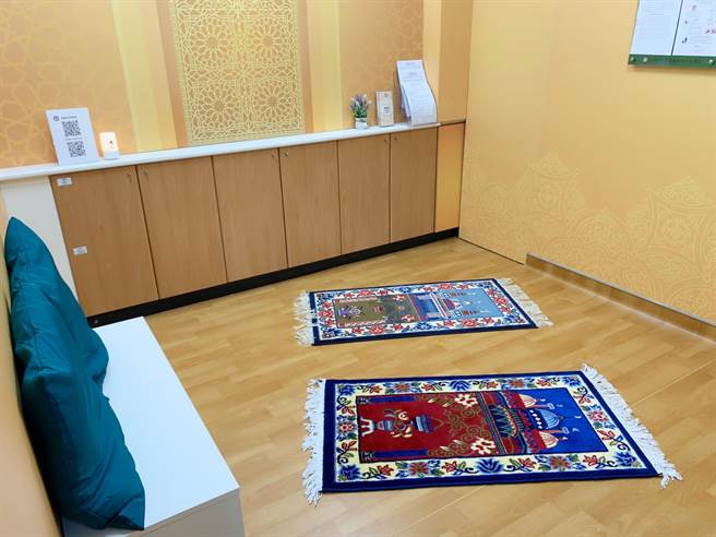 高醫通過穆斯林友善醫院認證，提供男女獨立的穆斯林祈禱室。（柯宗緯攝）