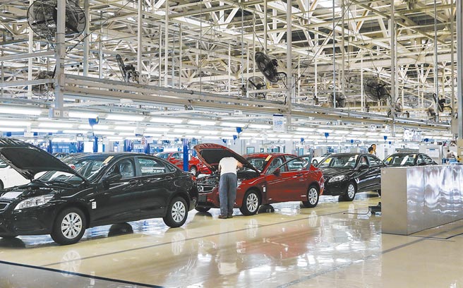 北京一汽车生产厂。（中新社资料照片）