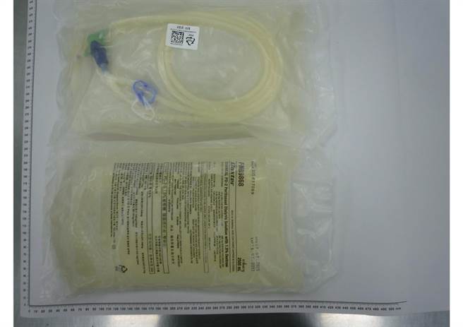 其中一款下架回收的產品，PD-2含1.5％葡萄糖腹膜透析液。（食藥署提供／林周義台北傳真）