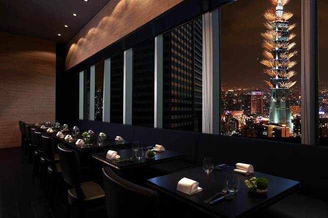 Just Grill跨年店景 Night View。（晶華提供）
