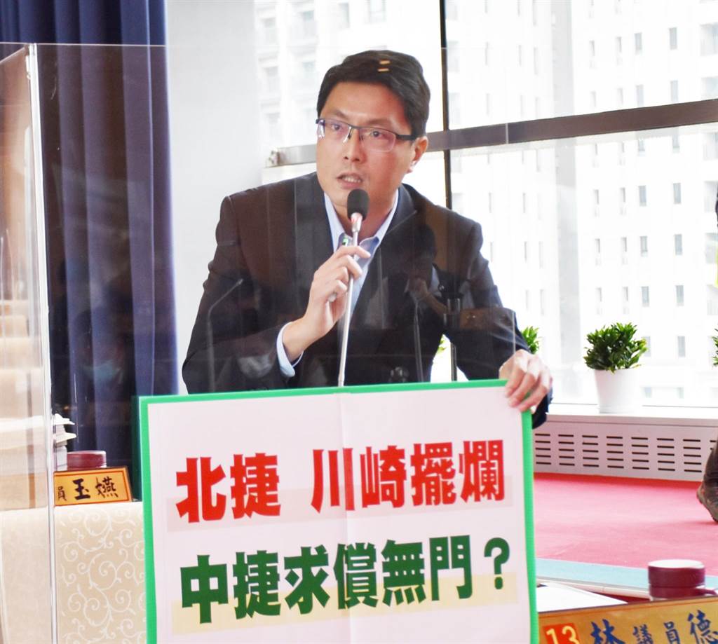 市議員林德宇12日說，台中人的第一條捷運不容有安全疑慮，更不能有黑箱驗收的陰影。（陳世宗攝）
