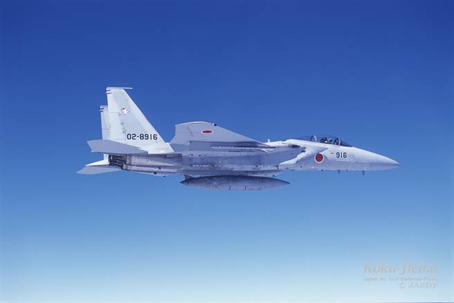 将F-15升级为日本超拦截机却费用过高，让日方决定2021财年不编列相关预算，恐影响对陆吓阻。(图/日防卫省)