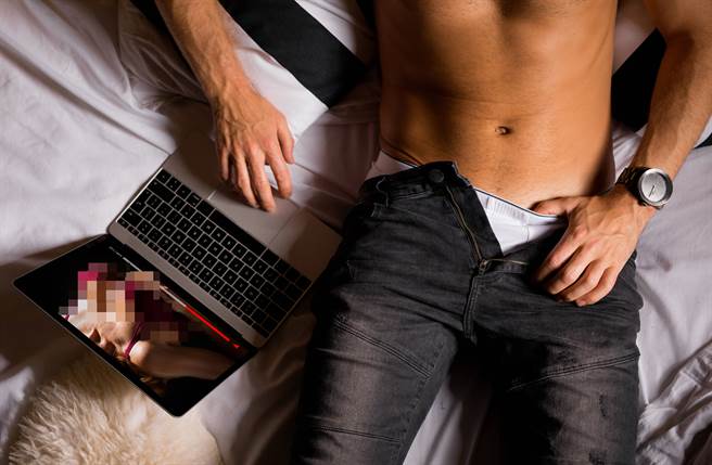 郭德田律师表示，如果只是性癖或爱好奇特如用有性爱光碟等，很难让法官判离婚。(达志影像shutterstock提供)