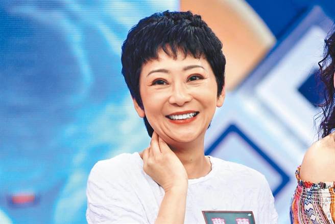 曹兰近期与何笃霖一同上节目受访