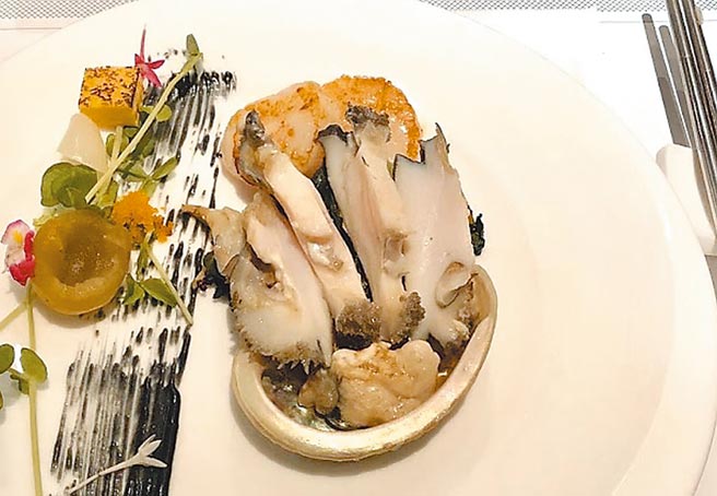 店内注重食物的盘饰，十分贴心。（梁幼祥提供）