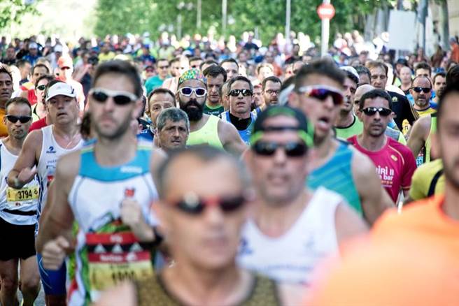 铁人比赛爱好者在赛前，应先评估体质，避免猝死意外。(示意图/Unsplash)