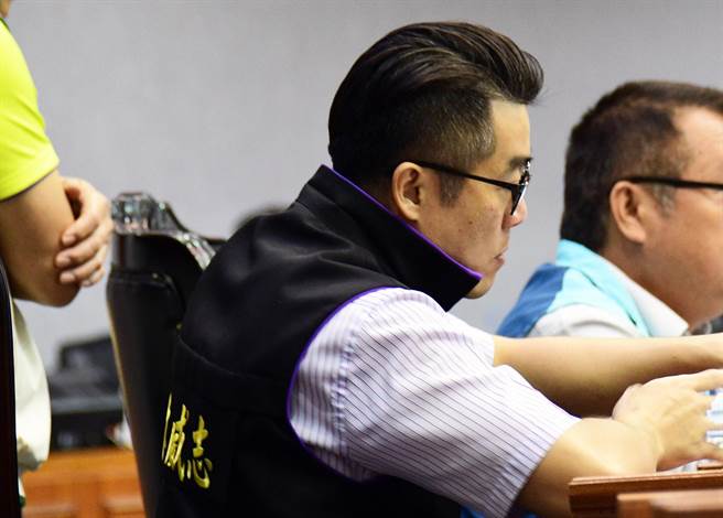 台东县议员林威志涉诈领助理费，台东地方法院14日召开羁押讯问庭后，将林威志羁押禁见。（庄哲权摄）