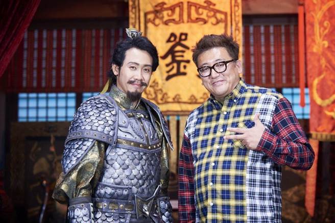 导演福田雄一自爆是大泉洋（左）的头号粉丝。（车库娱乐提供）