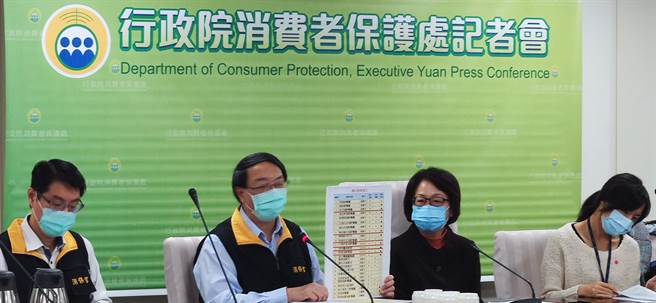 行政院消保处赴25家餐厅、抽验18家生鱼片，其中不合格达14家。（林良齐摄）