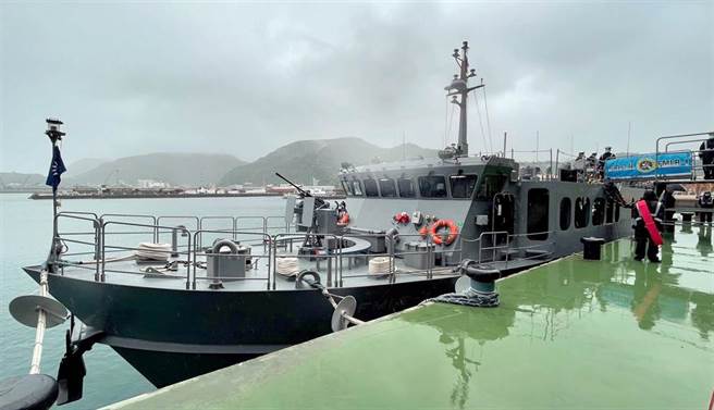 图为快速布雷艇。（赵双杰摄）
