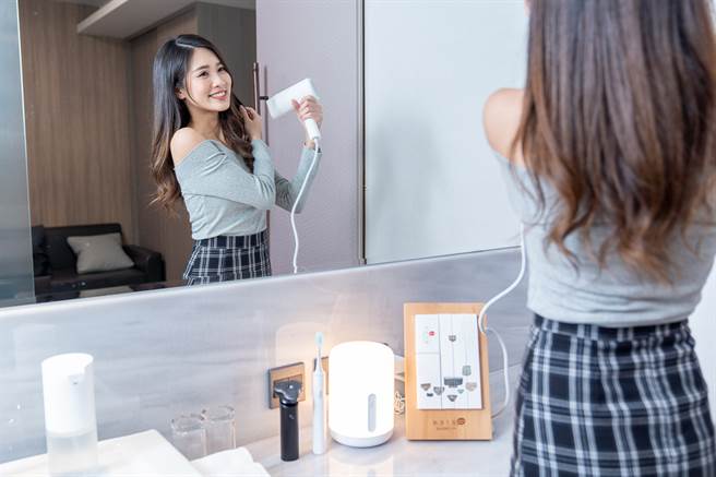 小米将于承亿文旅的嘉义商旅、淡水吹风、台中鸟日子、嘉义桃城茶样子、花莲山知道及垦丁雅客小半岛这6家分馆都可有一家期间限定的小米智慧主题房。（小米提供／黄慧雯台北传真）