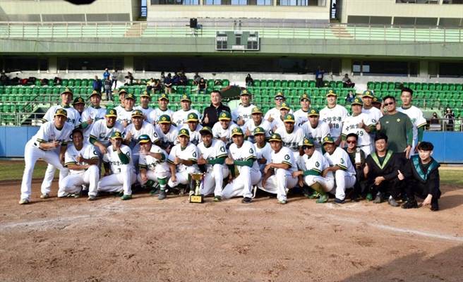 合库击败台电，勇夺队史第三座爆米花联盟冠军。（中华棒协提供／廖德修台北传真）